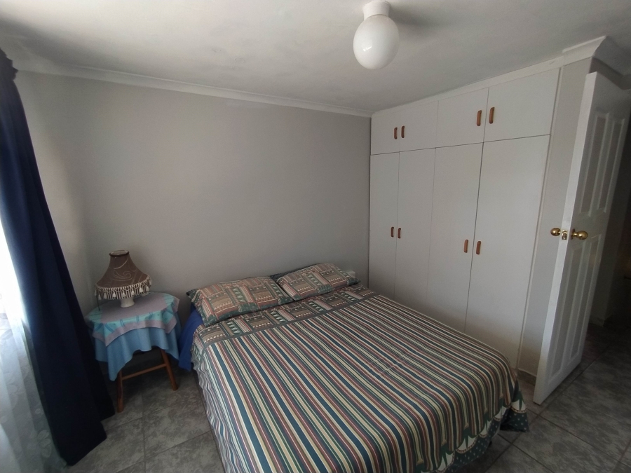 6 Bedroom Property for Sale in De Kelders Western Cape